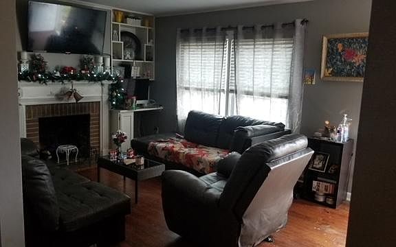 3rd image of 5111 Sycamore Dr