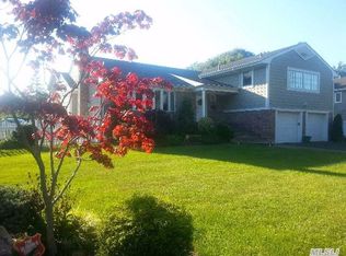 1380 Stevenson Rd, Hewlett, NY 11557