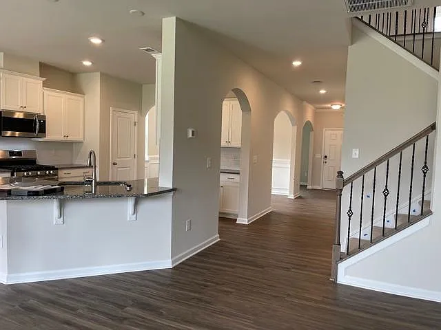 13516 Napoleon Dr — Photo 5