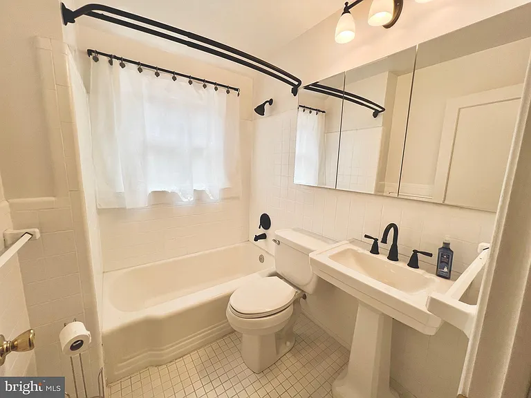 1806 Arcola Ave — Photo 16