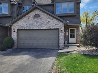 982 Ascot Dr, Elgin, IL 60123