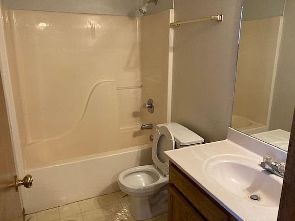 5th image of 2503 Northampton Dr