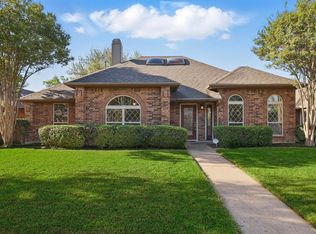 615 Stone Canyon Dr, Irving, TX 75063