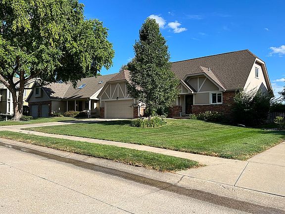 2nd image of 15637 Westchester Cir