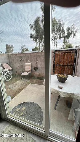2 bed, 1.5 bath, 984 sqft, $1,800 — Photo 3