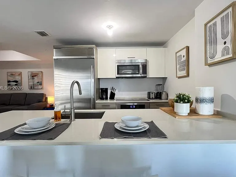 1300 Brickell Bay Dr #3400 — Photo 5