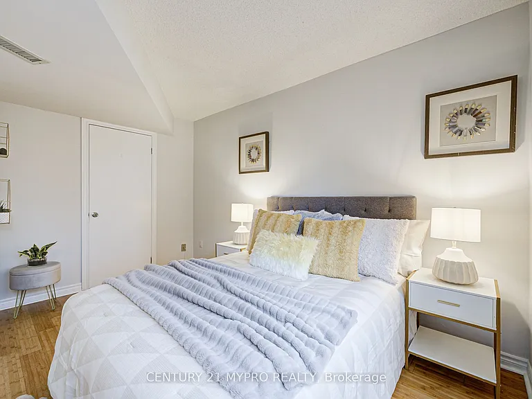 1001 Bay St #1506 — Photo 8