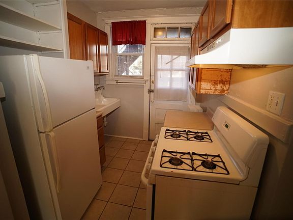 5th image of 1008 Tamm Ave #2