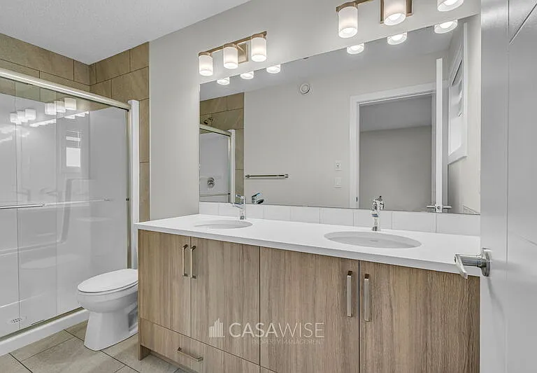 1071 Berg Pl — Photo 21