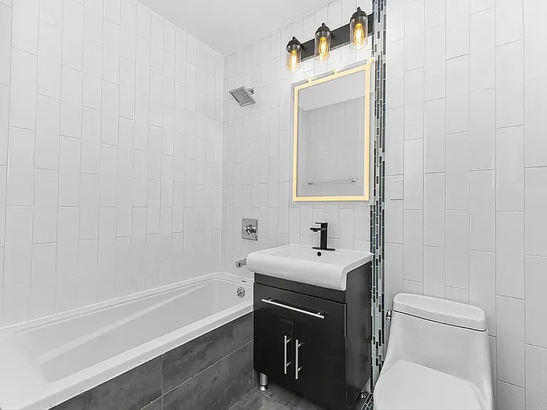 452 Lafayette Ave #4R — Photo 8