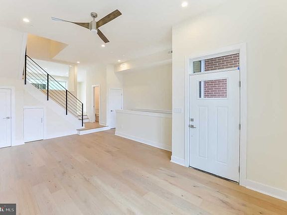 2nd image of 1723 N Howard St #8