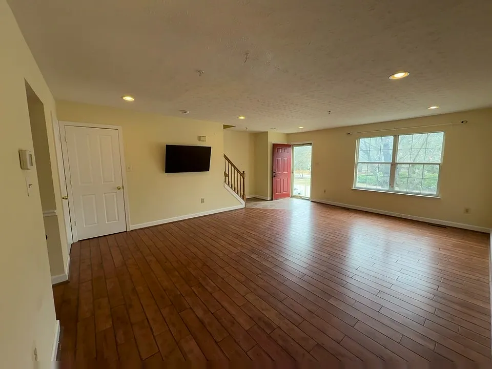 9263 Brewington Ln — Photo 4