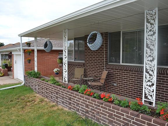 Covered front porch overlooking the lake