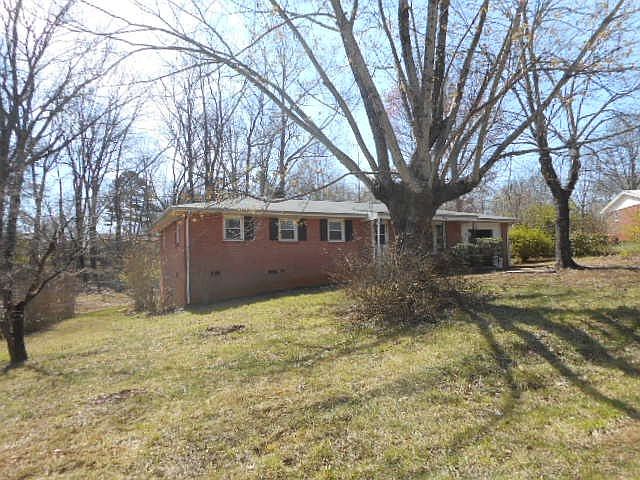 1st image of 132 Dogwood Ln