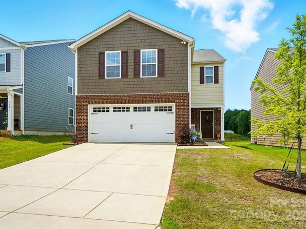2282 Redstone Dr