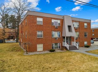 99 Cluff Crossing Rd APT D3, Salem, NH 03079