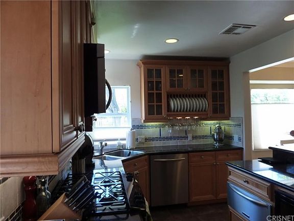 4th image of 22137 Del Valle St