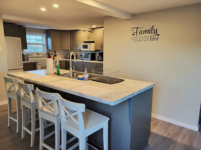 34 Wharf Rd — Photo 8