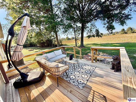 4th image of 105 Rustic Haven Dr
