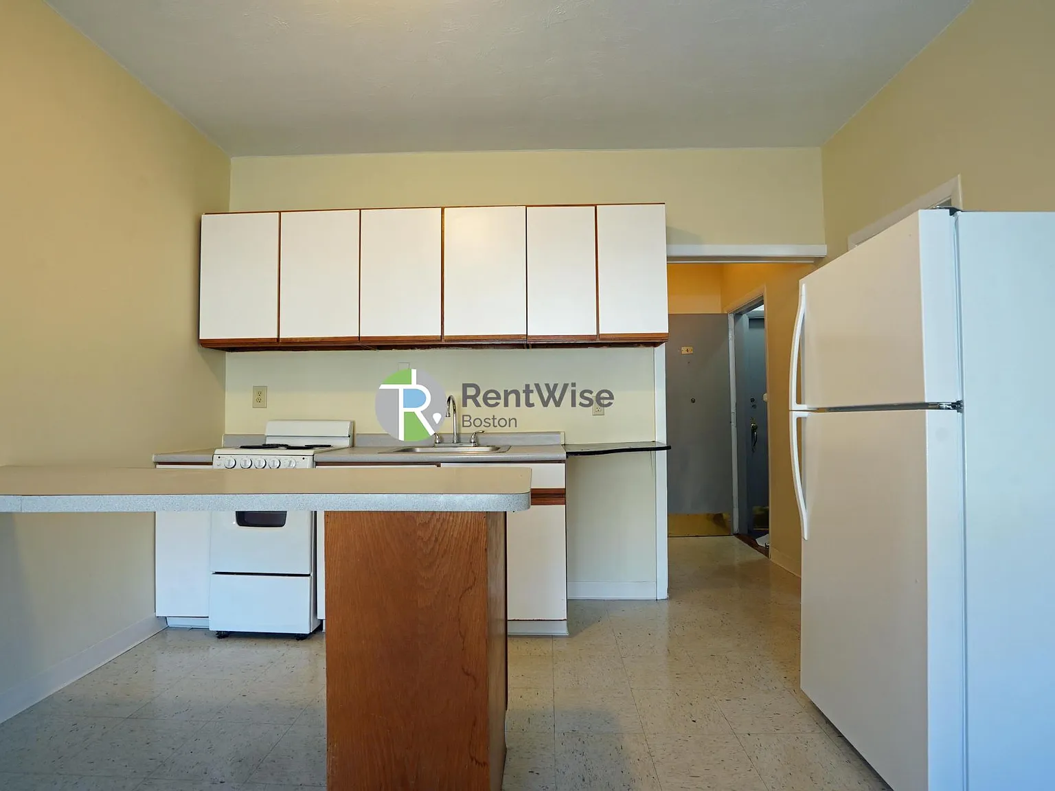 1128-1132 Commonwealth Ave — Photo 3