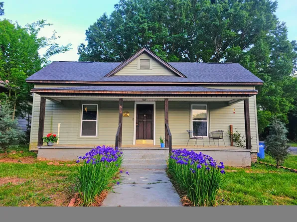 619 W Bell St #A, Statesville, NC 28677