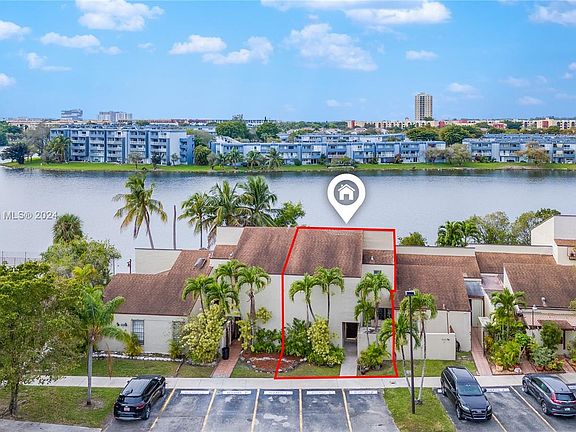 2nd image of 9165 Fontainebleau Blvd APT 3