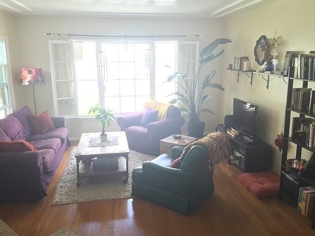 1st image of 430 1/2 N Genesee Ave