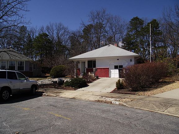 5th image of 48 Mount Rushmore Dr