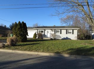 152 Harmony Ln, Springfield, MI 49037