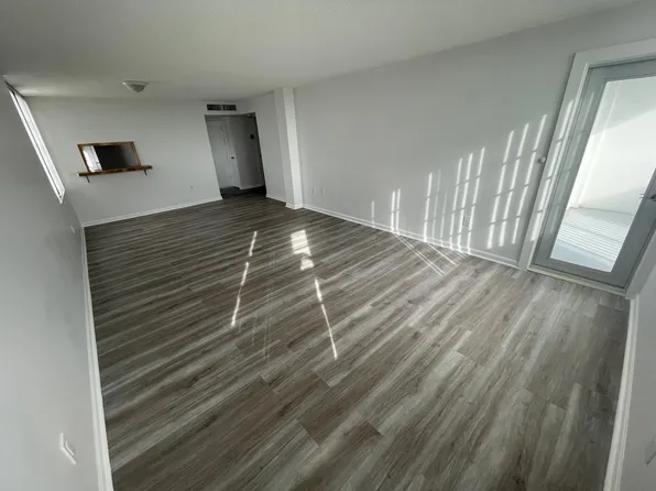 8000 Harding Ave APT 5C, Miami Beach, FL 33141