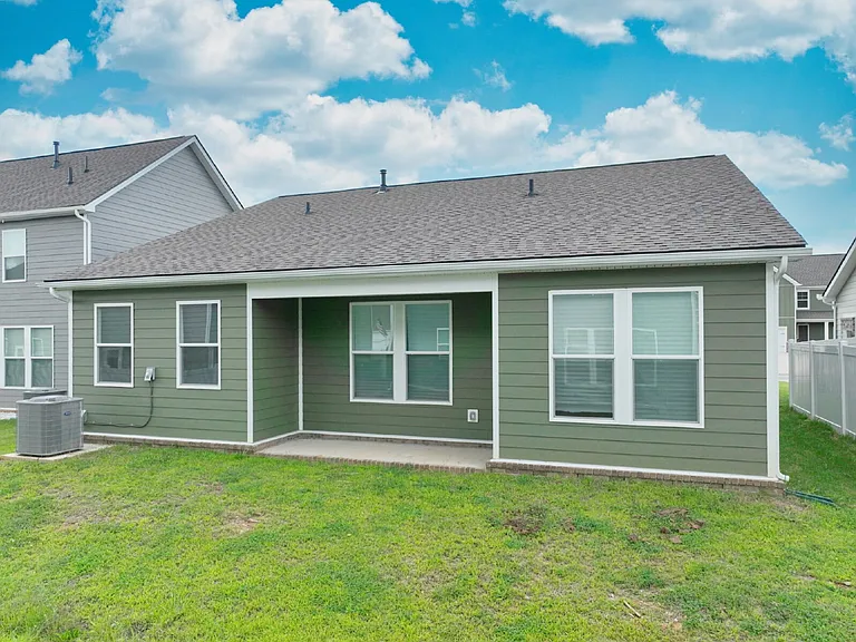 7187 Sutton Dr — Photo 46