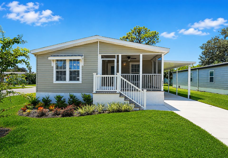 Indianwood N-01 front of home