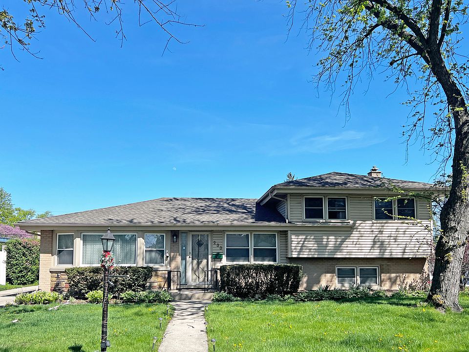 1st image of 233 Crescent Dr