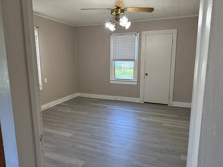 bedroom #1