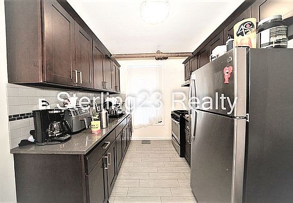 2nd image of 24-25 28th St #L1