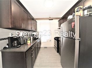 24-25 28th St #A, Astoria, NY 11102