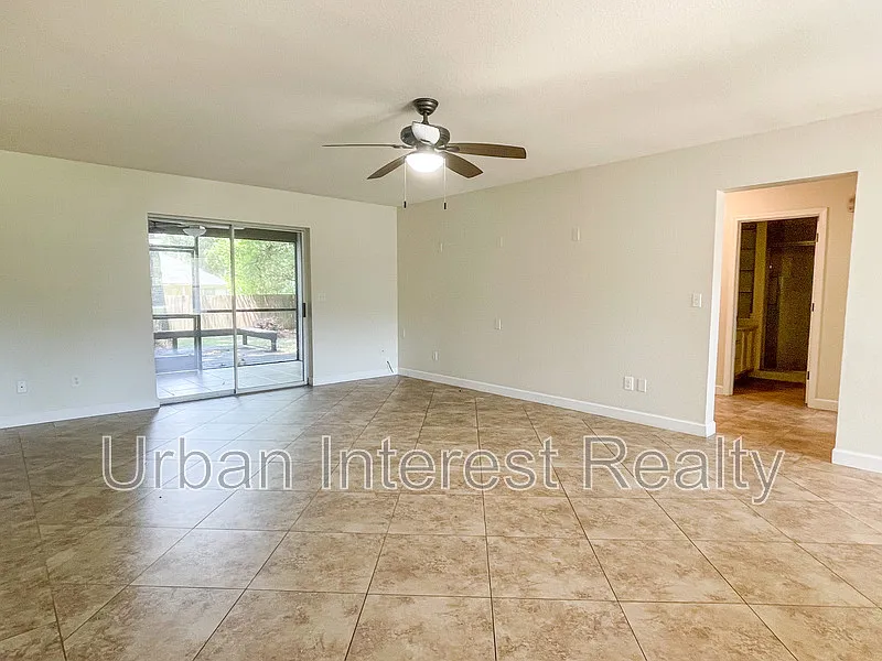 4 bed, 2.0 bath, 2795 sqft, $3,595 — Photo 4