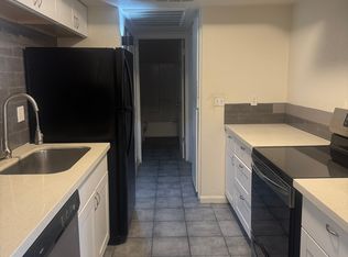 18202 N Cave Creek Rd APT 211, Phoenix, AZ 85032