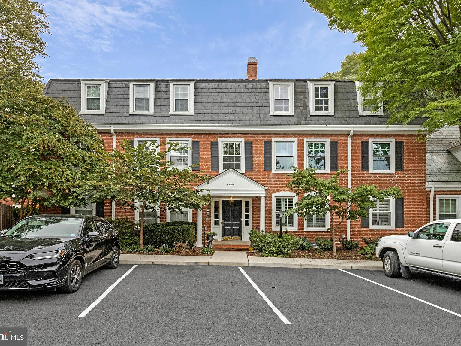 1 bed, 1.0 bath, 767 sqft, $1,895 — Photo 2