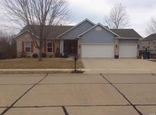 5 Augusta Ct, Maryville, IL 62062