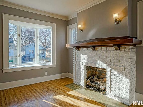4th image of 715 W Maywood Ave
