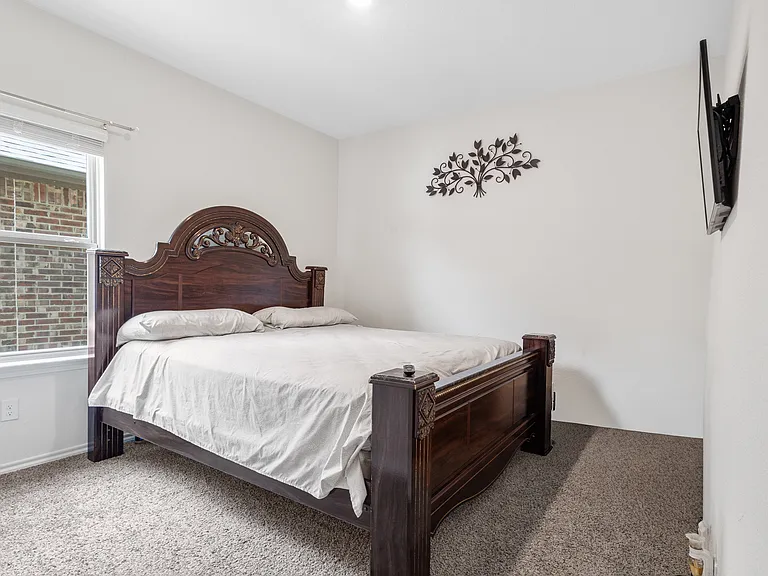 3005 Karsen Ln — Photo 10