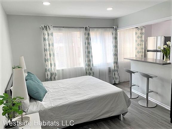 3rd image of 1253 Havenhurst Dr #W9fedj65x