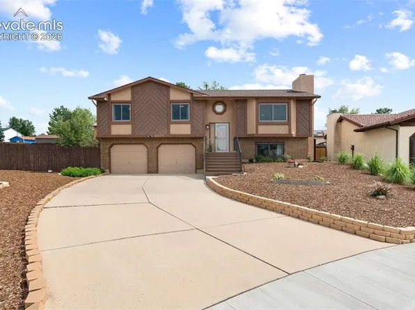 8475 Contrails Dr, Colorado Springs, CO 80920