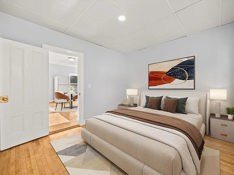 58 Calmar St #2 — Photo 4