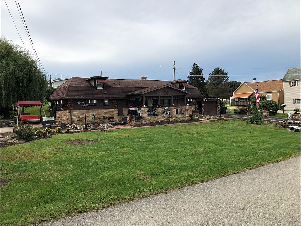 Sits on 16000 sq ft lot