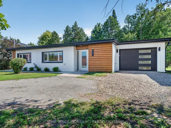 843 Woodbine Rd, Kingston, ON K7P 2X3