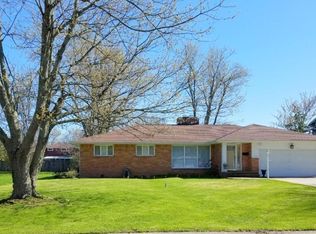 1534 Red Jacket Rd, Grand Island, NY 14072
