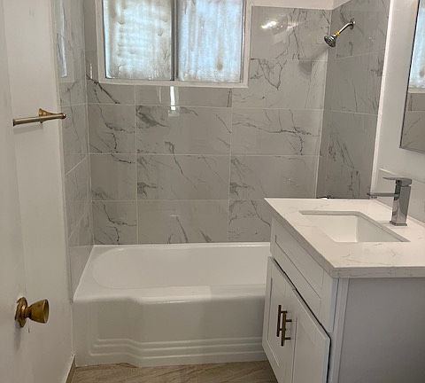 3rd image of 901 E Acacia Ave