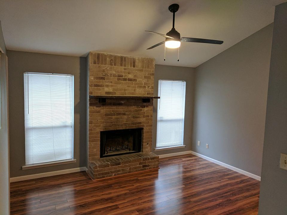 1st image of 1138 Royal Crest Dr